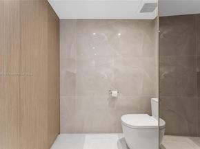 20191 E Country Club Dr 1603, Aventura FL 33180