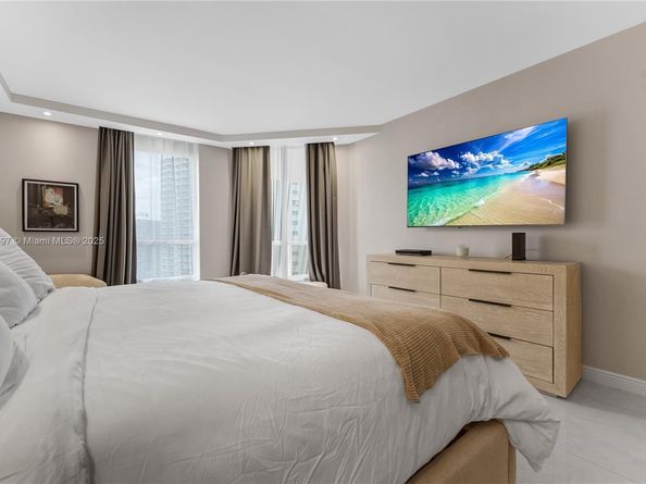 20191 E Country Club Dr 1603, Aventura FL 33180