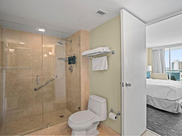 Undisclosed Address #A11616426, Fort Lauderdale FL 33304