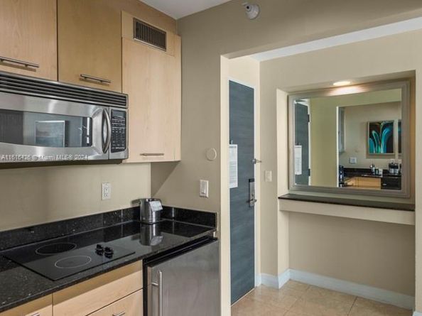 Undisclosed Address #A11616426, Fort Lauderdale FL 33304