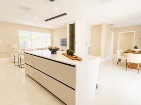 1399 NE 38th St, Oakland Park FL 33334