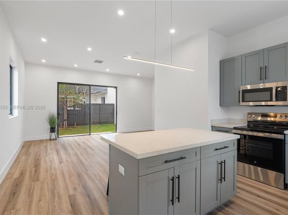 4518 NW 4 St, Miami FL 33126