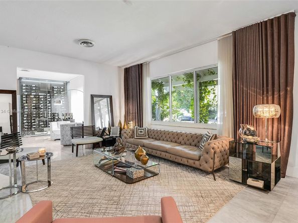 259 E Shore Dr, Miami FL 33133