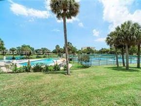 7051 Environ Bl 136, Lauderhill FL 33319