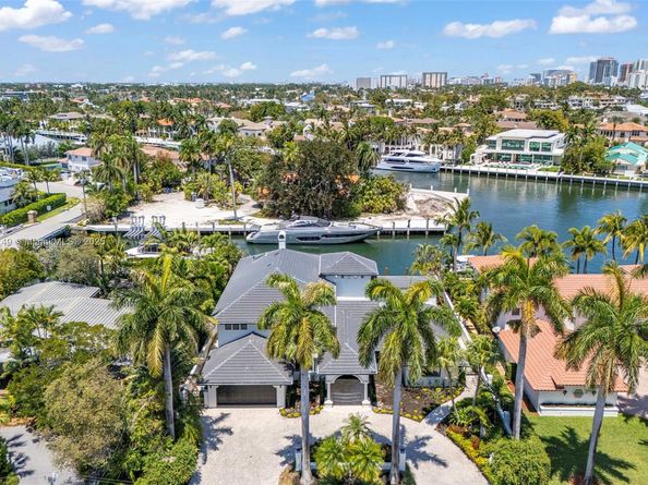 2561 Lucille Dr, Fort Lauderdale FL 33316