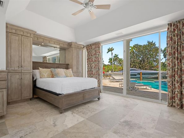 2561 Lucille Dr, Fort Lauderdale FL 33316