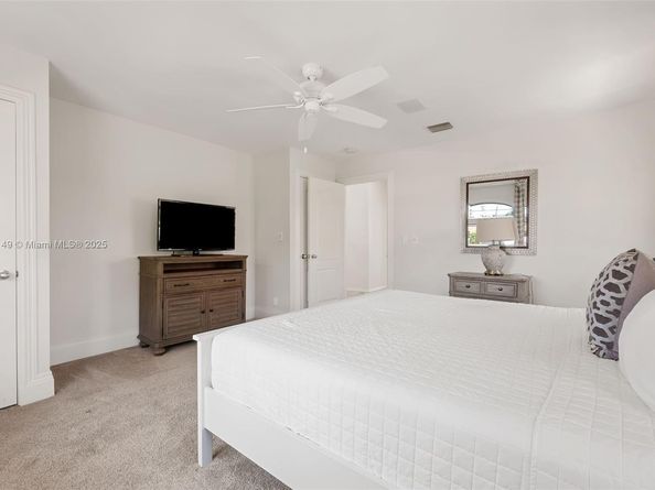 2561 Lucille Dr, Fort Lauderdale FL 33316