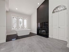 2561 Lucille Dr, Fort Lauderdale FL 33316