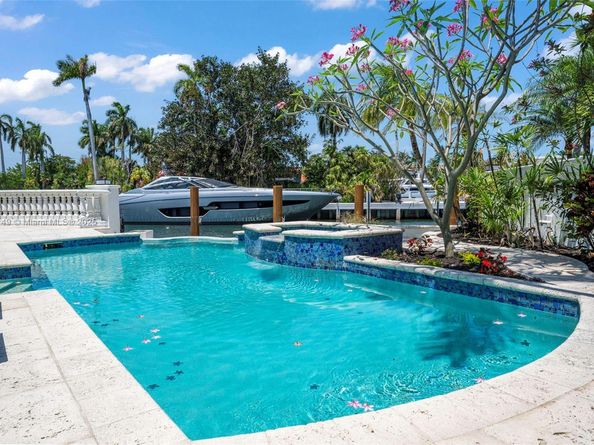 2561 Lucille Dr, Fort Lauderdale FL 33316