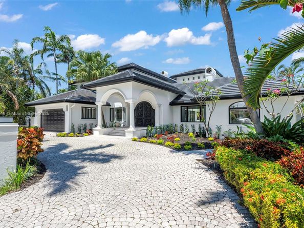 2561 Lucille Dr, Fort Lauderdale FL 33316