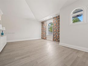 2561 Lucille Dr, Fort Lauderdale FL 33316