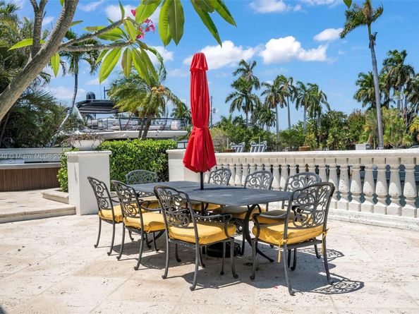 2561 Lucille Dr, Fort Lauderdale FL 33316