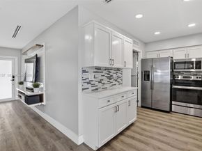 8008 NW 101st Ave, Tamarac FL 33321