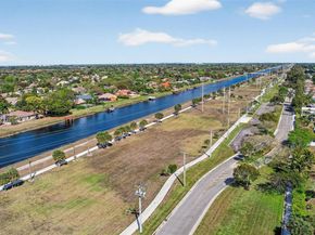 8008 NW 101st Ave, Tamarac FL 33321