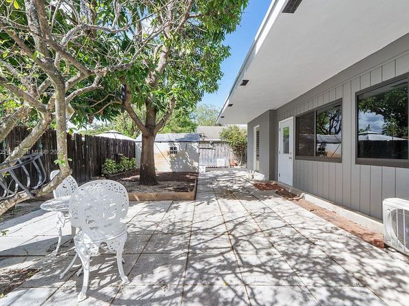 2381 SW 34th Ave, Fort Lauderdale FL 33312