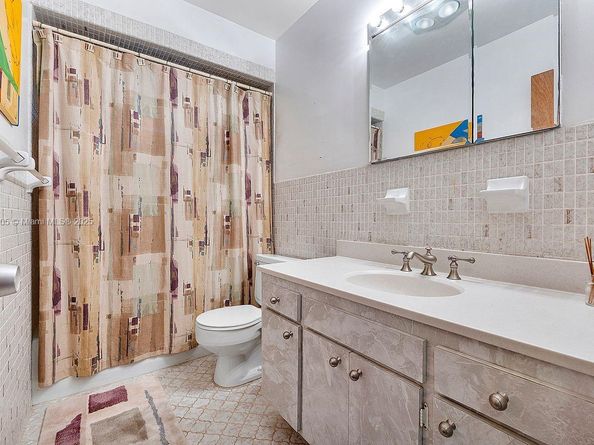 2381 SW 34th Ave, Fort Lauderdale FL 33312