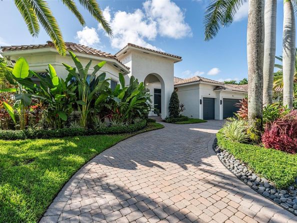 770 Leigh Palm Ave, Plantation FL 33324