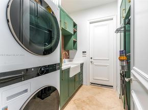770 Leigh Palm Ave, Plantation FL 33324