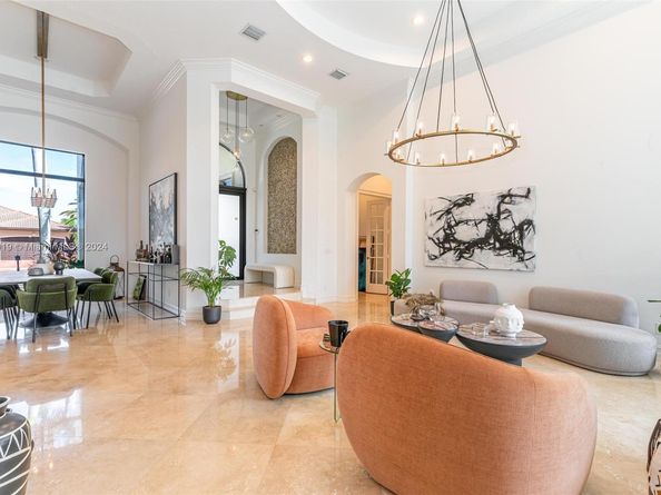 770 Leigh Palm Ave, Plantation FL 33324
