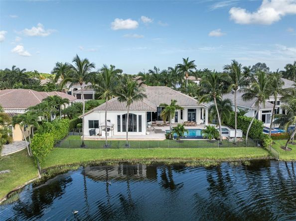 770 Leigh Palm Ave, Plantation FL 33324