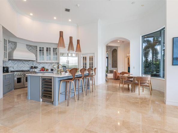 770 Leigh Palm Ave, Plantation FL 33324
