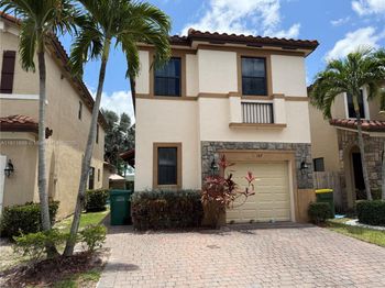 157 NE 37th Pl