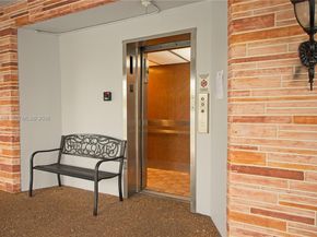 2309 Park Ln 304, Hollywood FL 33021