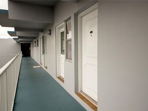 2309 Park Ln 304, Hollywood FL 33021