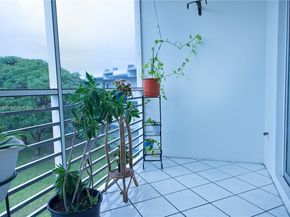 2309 Park Ln 304, Hollywood FL 33021