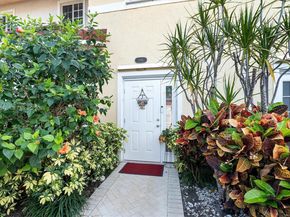 2186 NE 167th St 1111, North Miami Beach FL 33162