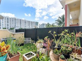 2186 NE 167th St 1111, North Miami Beach FL 33162
