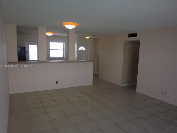 218 NE 12th Ave 507, Hallandale Beach FL 33009