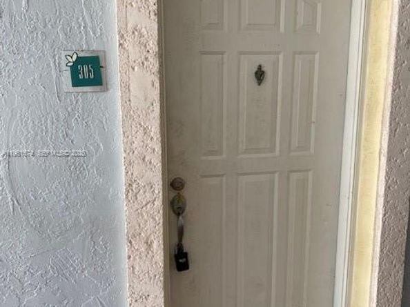 8560 SW 212th St 305, Cutler Bay FL 33189