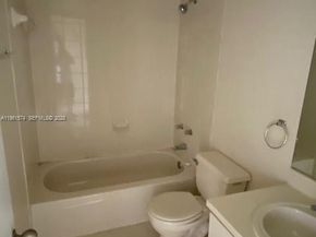 8560 SW 212th St 305, Cutler Bay FL 33189