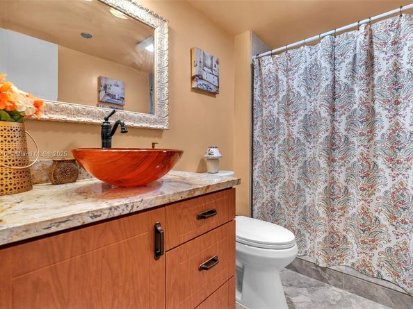 900 Saint Charles Place PH9, Pembroke Pines FL 33026