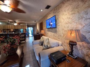 8044 NW 41st Ct, Sunrise FL 33351