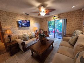 8044 NW 41st Ct, Sunrise FL 33351