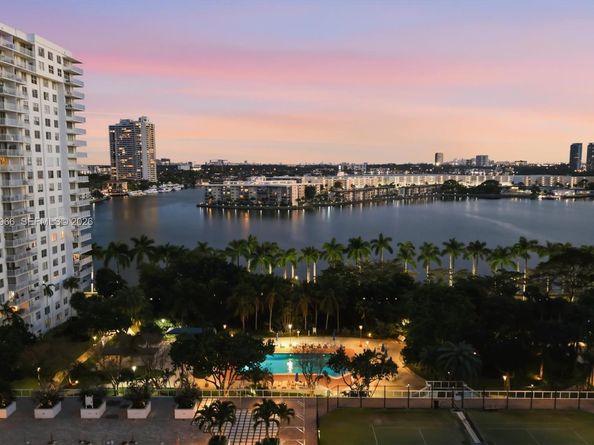 2851 NE 183rd St 1901E, Aventura FL 33160