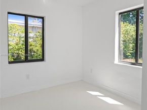 1640 NE 183 St, North Miami Beach FL 33179