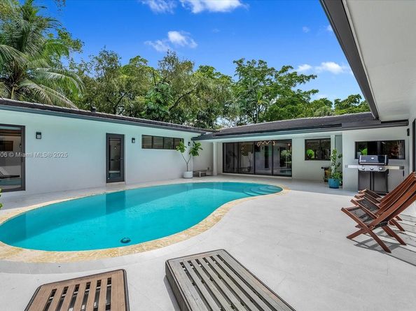 3111 Anderson Rd, Coral Gables FL 33134