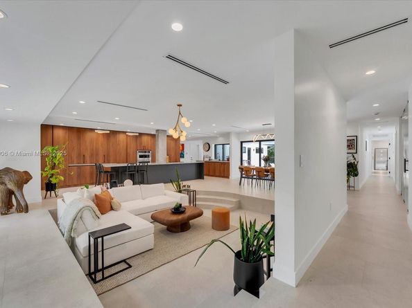 3111 Anderson Rd, Coral Gables FL 33134