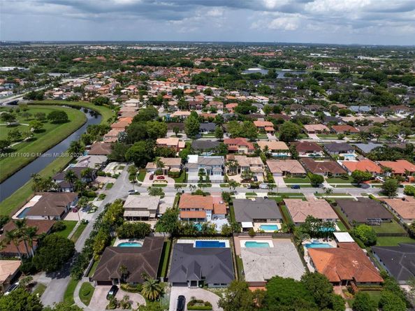 15565 SW 114th St, Miami FL 33196
