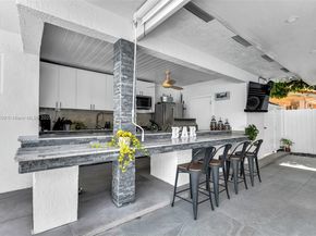 15565 SW 114th St, Miami FL 33196