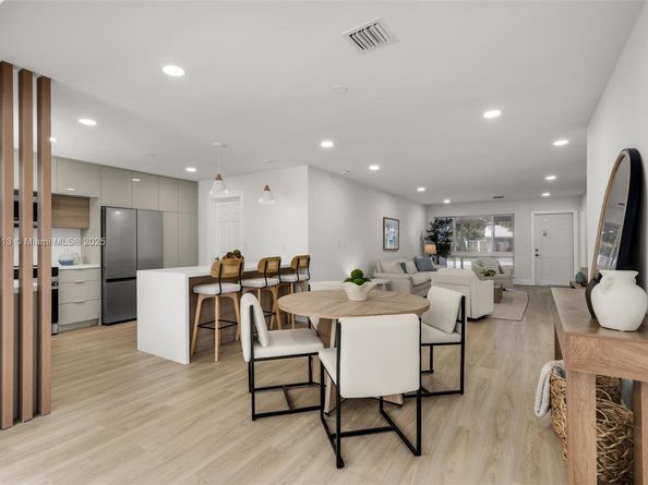 3920 Hayes St, Hollywood FL 33021