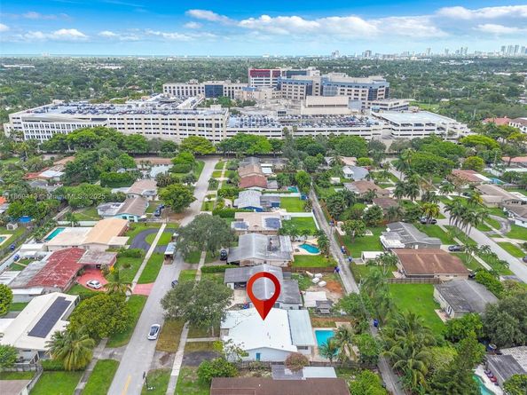3920 Hayes St, Hollywood FL 33021