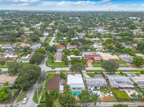 3920 Hayes St, Hollywood FL 33021