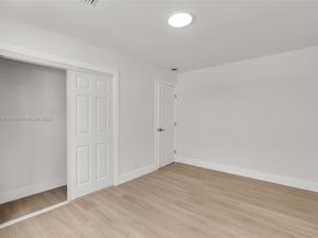 3920 Hayes St, Hollywood FL 33021