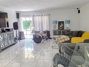12320 SW 39th St, Miami FL 33175