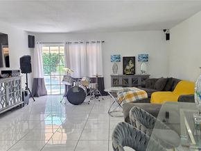 12320 SW 39th St, Miami FL 33175
