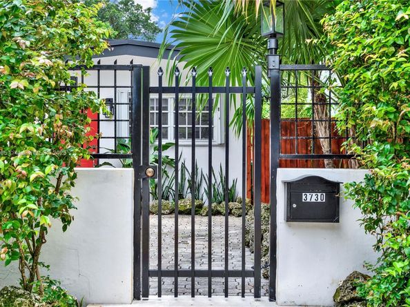 3730 Kumquat Ave, Miami FL 33133